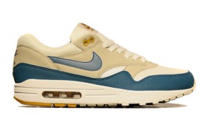 nike-air-max-1-308866-117-summit-white-shaded-blue-sandtrap