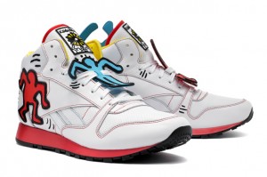 reebok-keith-haring-classic-leather-mid-lux-angle-1