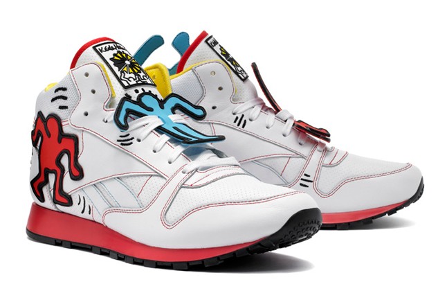 reebok-keith-haring-classic-leather-mid-lux-angle-1