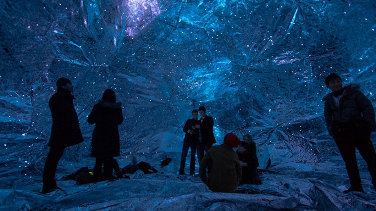 loop.ph-constructs-the-cosmos-within-inflatable-infinity-space-designboom-03