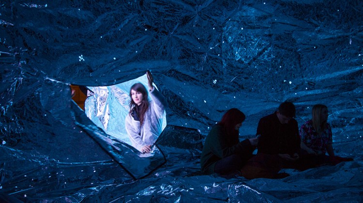 loop.ph-constructs-the-cosmos-within-inflatable-infinity-space-designboom-05